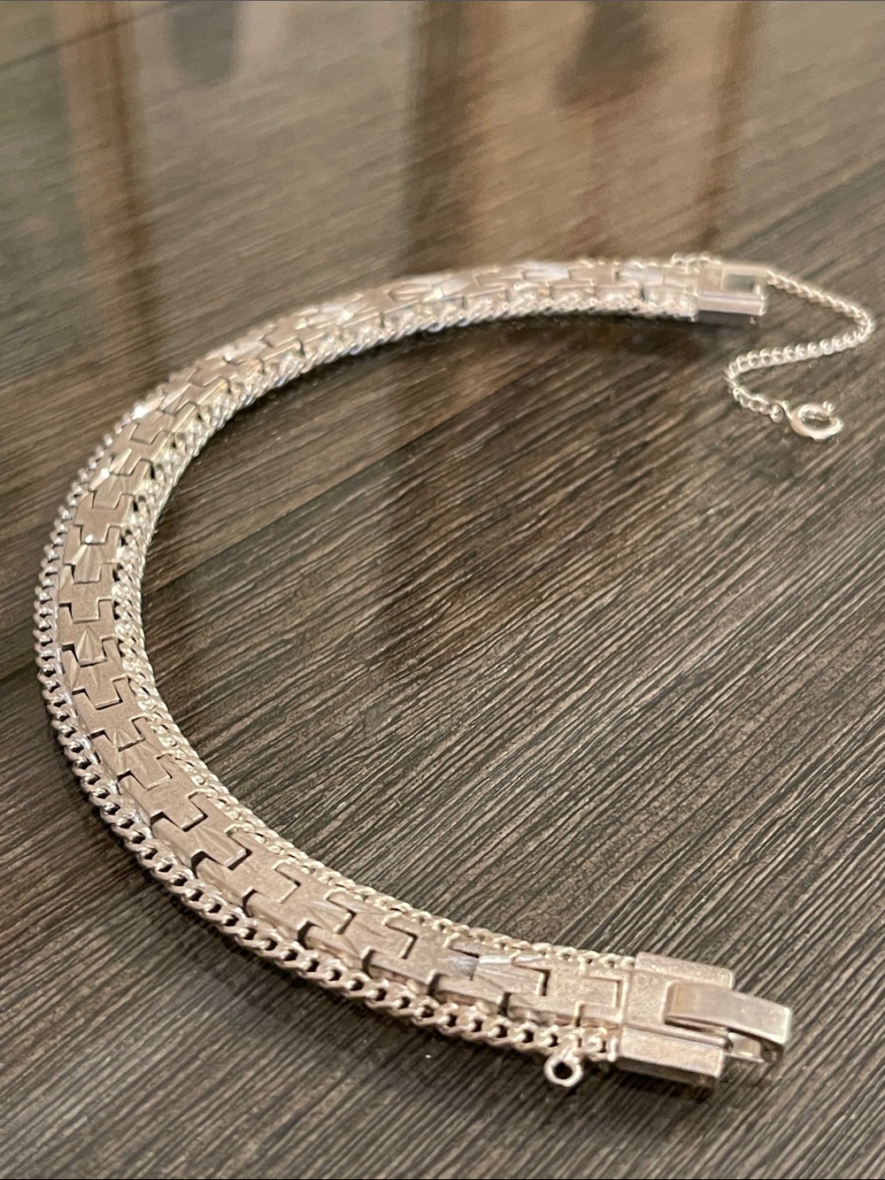 Vintage Silver-tone Flexible Link Bracelet Matte, Polished & Diamond Cut Accents